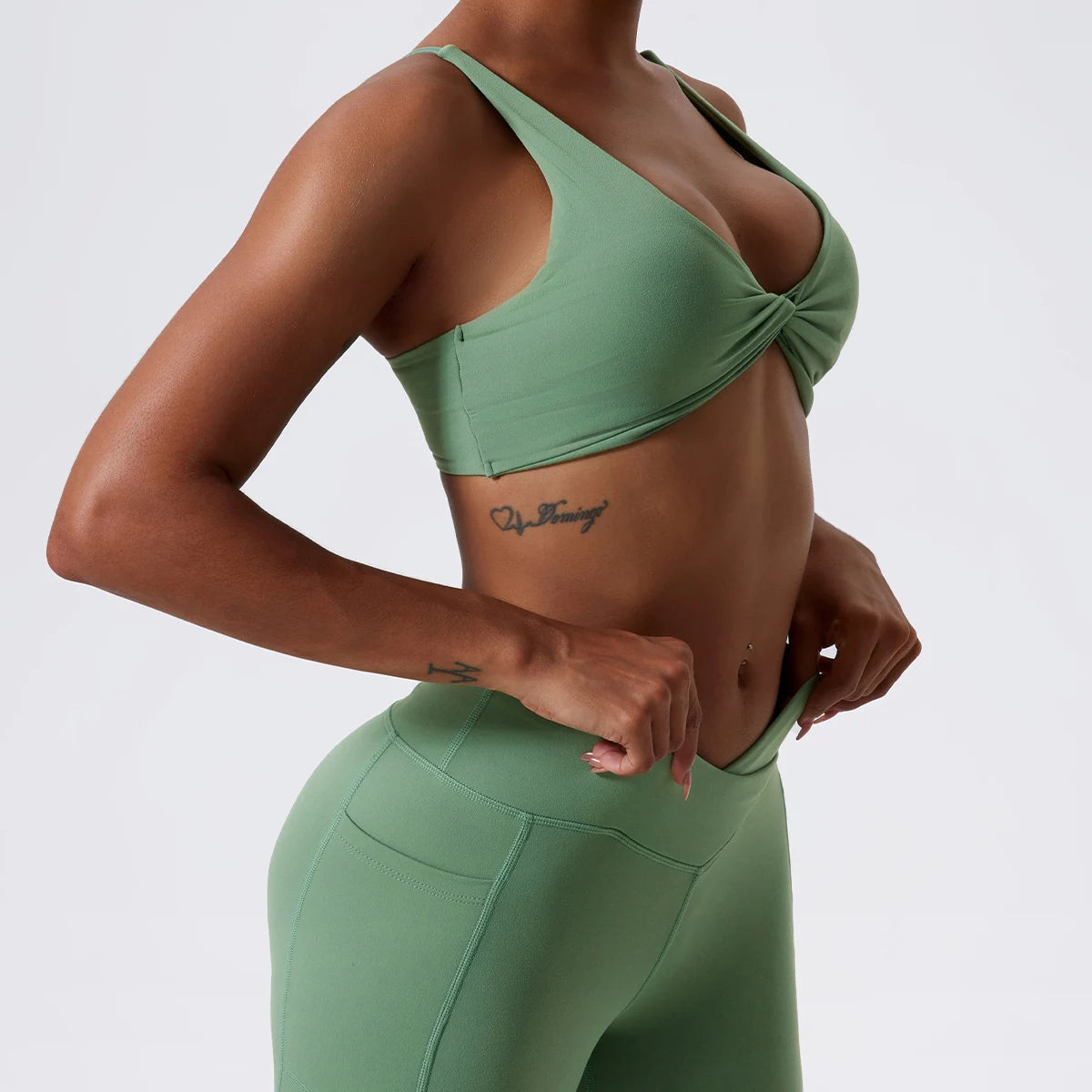 Activ Bra – Twist V-Neck